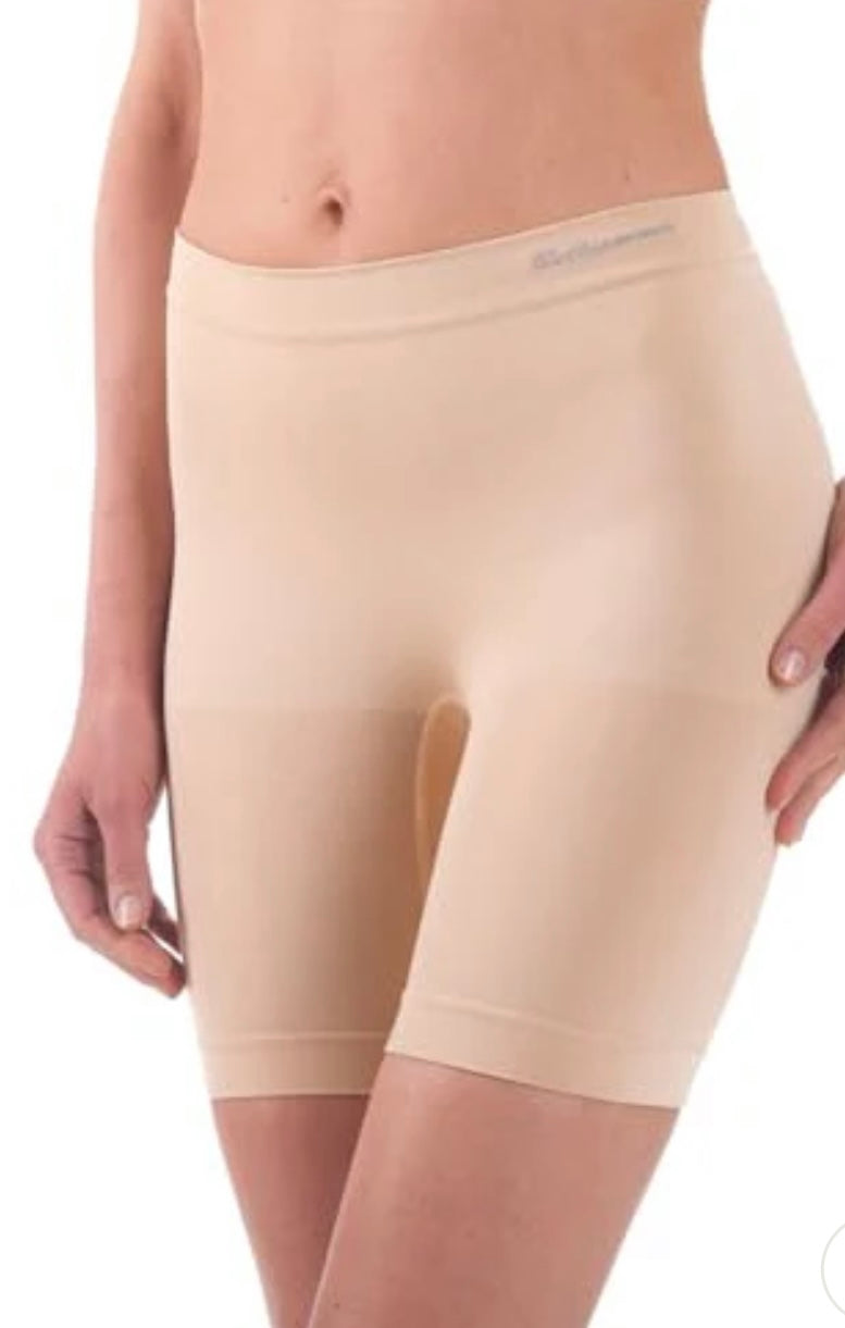 Beautiful boxer with seamless sheath